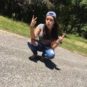 Meet your Posher, Milena